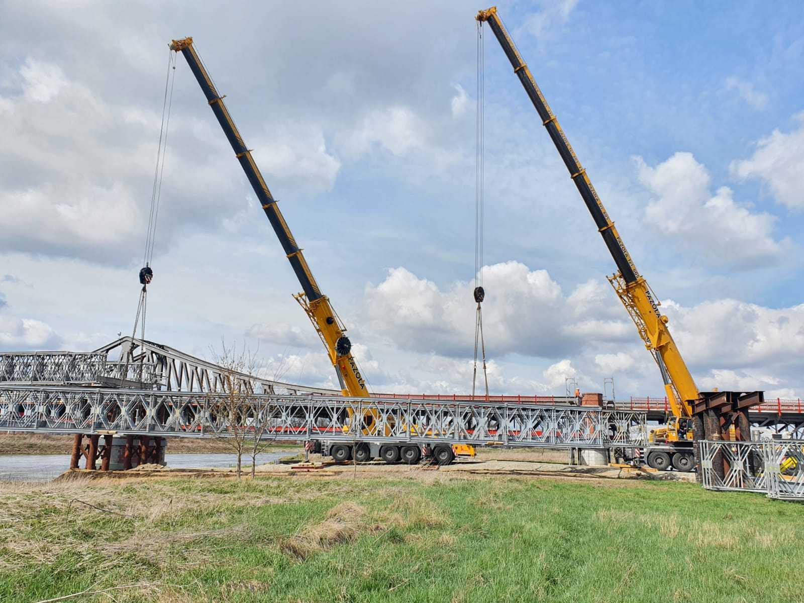 ea16e9e1-f1f2-4ed6-aa74-2cb9796b8515